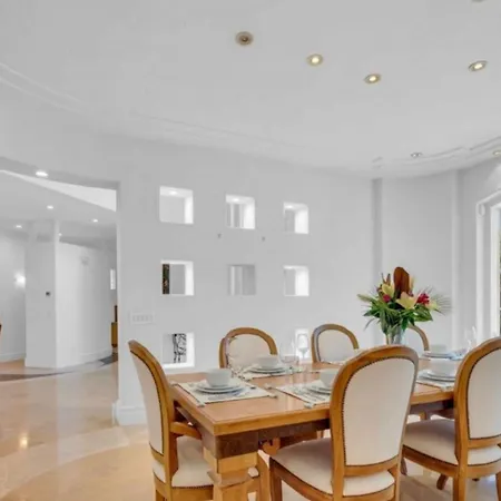 Villa Saserra Premiumvillasib *